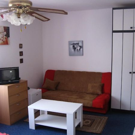 Madam Svetlana Bed & Breakfast Tivat Luaran gambar