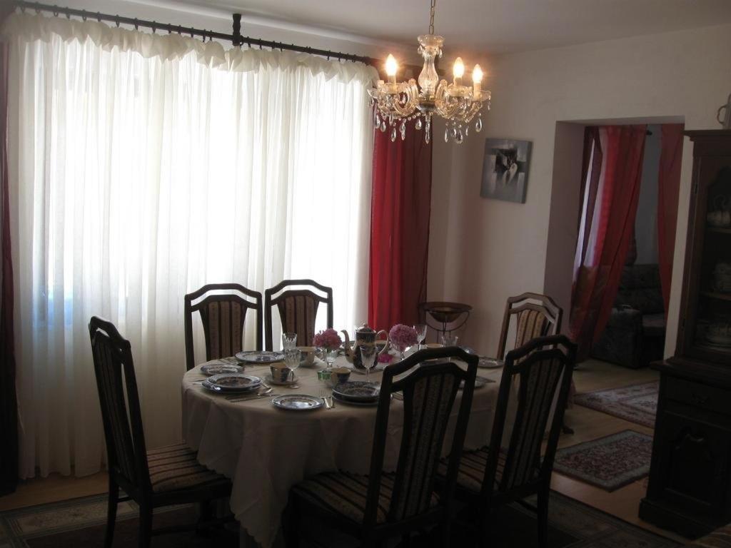 Madam Svetlana Bed & Breakfast Tivat Luaran gambar
